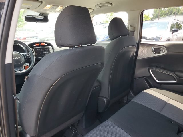 Used 2023 Kia Soul LX w/ LX Technology Package FWD image 11