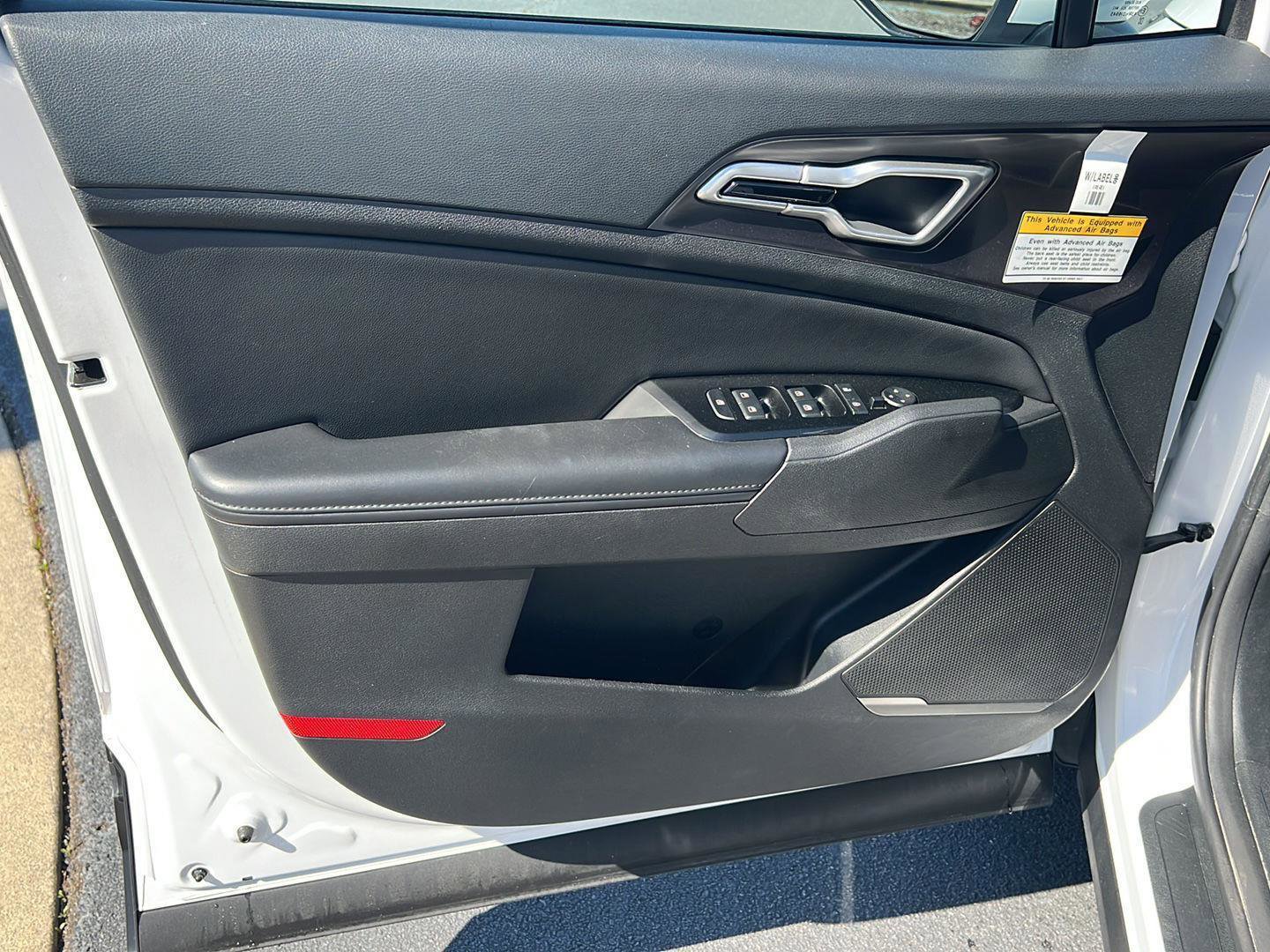 Used 2023 Kia Sportage EX image 16