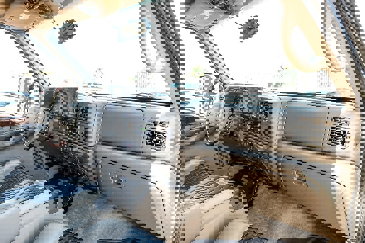 Used 2002 Ford Excursion Limited image 10