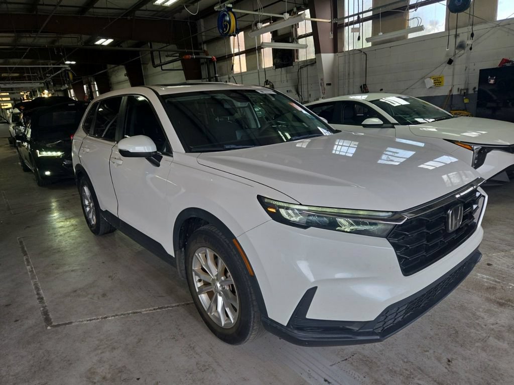 Used 2024 Honda CR-V EX image 3