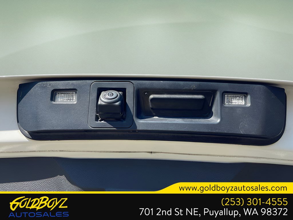 Used 2024 Buick Encore GX Sport Touring AWD/4WD image 17