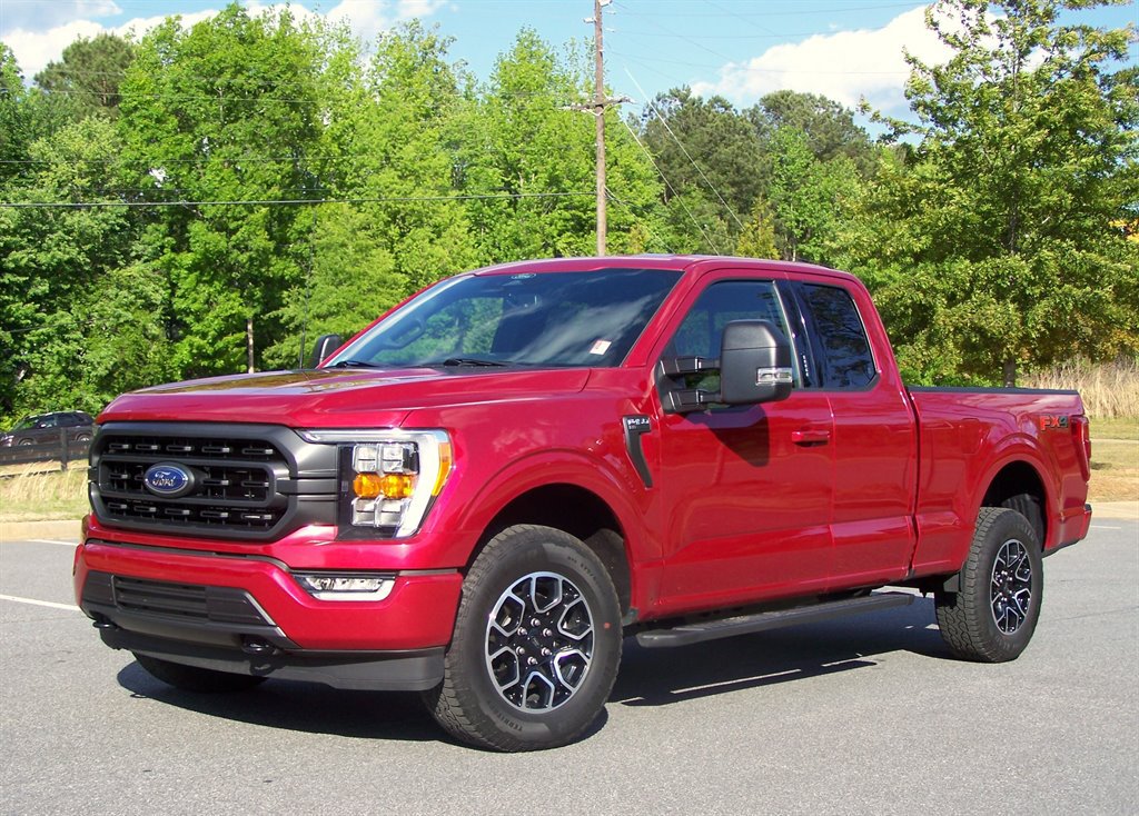 Used 2022 Ford F150 XLT w/ Equipment Group 302A High AWD/4WD image 1