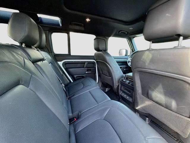 Used 2025 Land Rover Defender 110 X-Dynamic SE AWD/4WD image 27