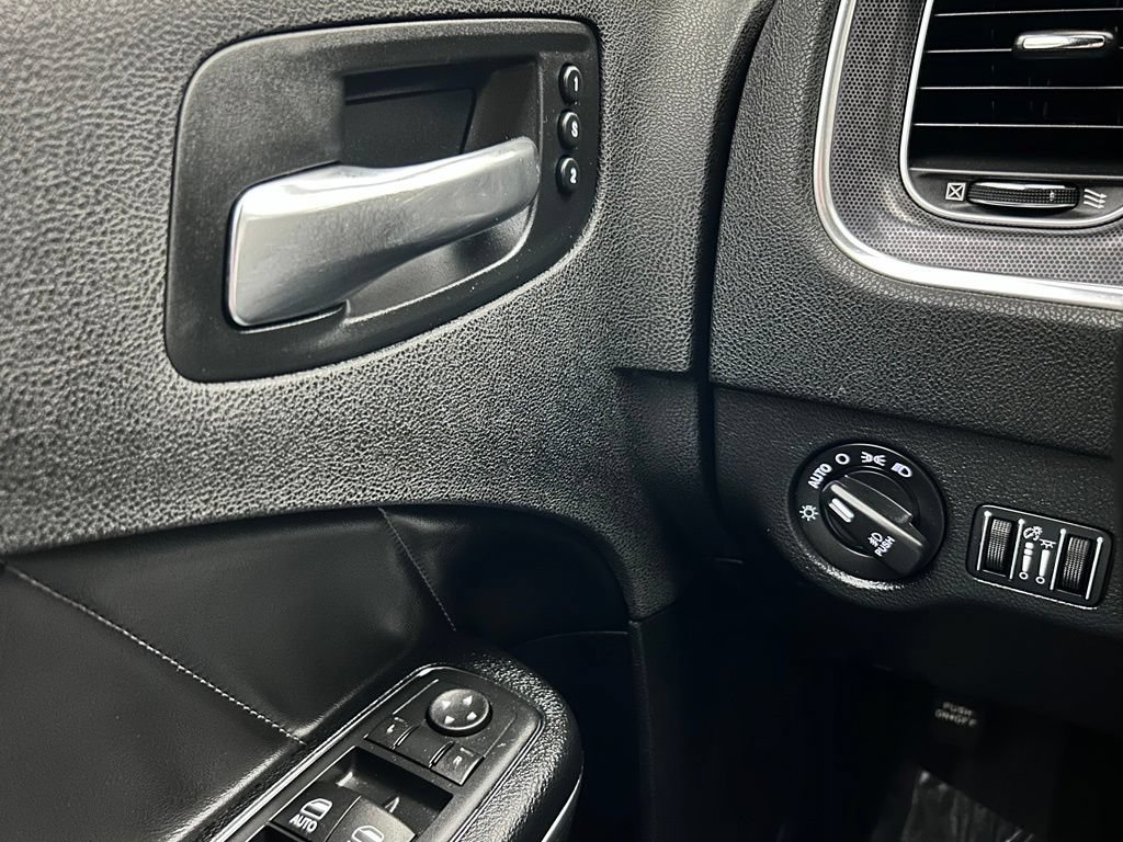 Used 2016 Dodge Charger SXT w/ AWD Plus Group image 19
