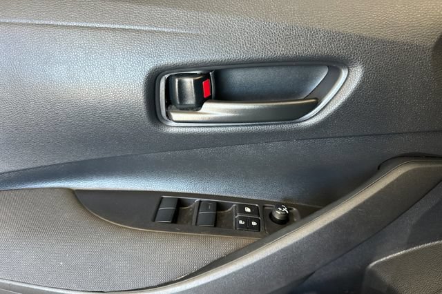 Used 2025 Toyota Corolla LE FWD image 12