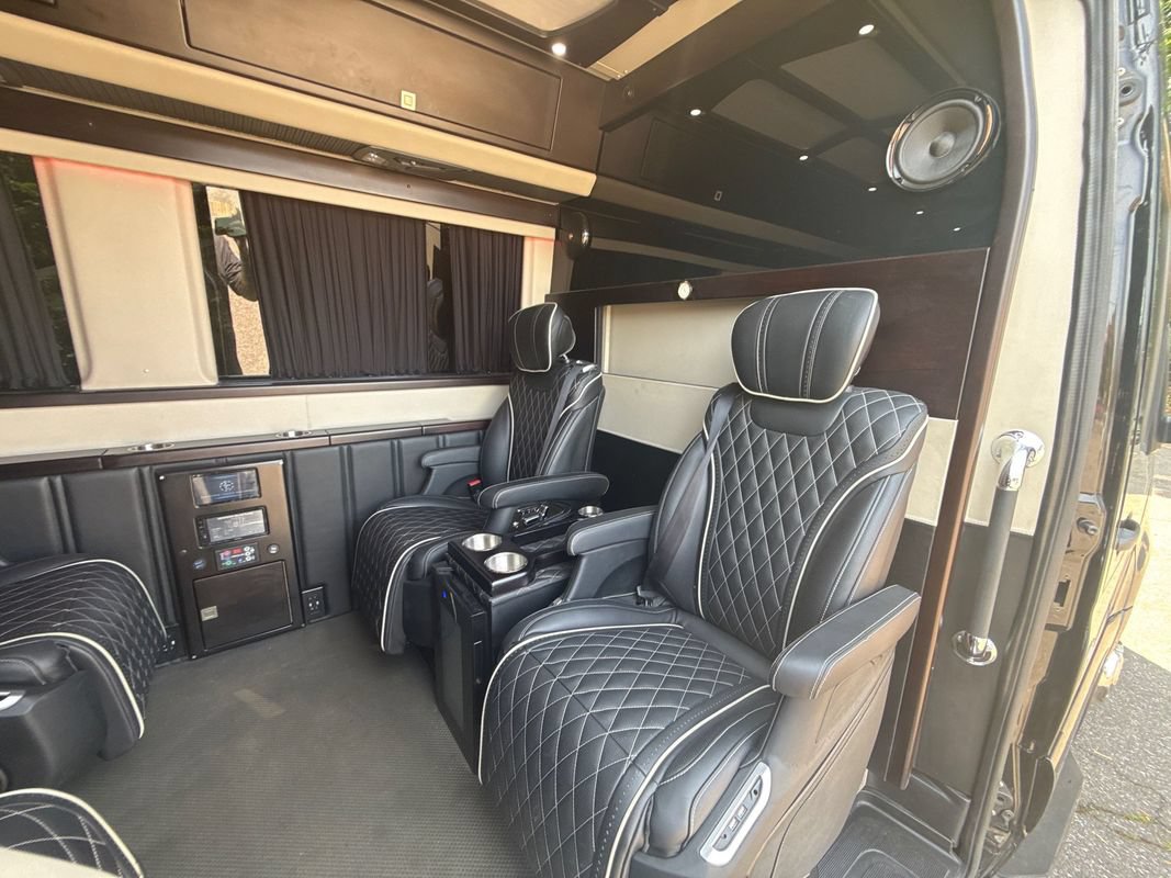 Used 2021 Mercedes-Benz Sprinter 3500 image 22