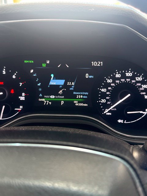 Used 2022 Toyota Avalon XLE FWD image 11