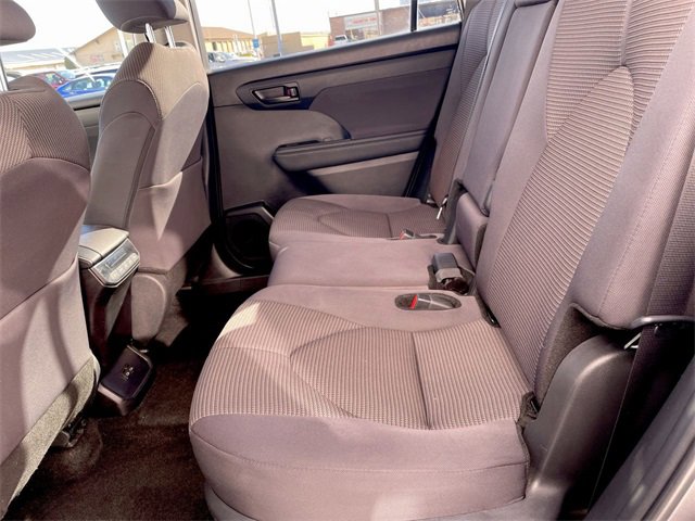 Used 2024 Toyota Highlander XLE image 21