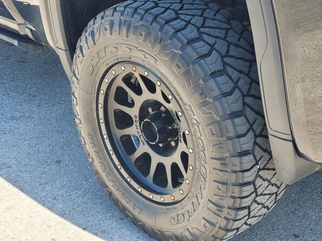 Used 2022 GMC Sierra 1500 AT4 w/ AT4 Premium Package image 7