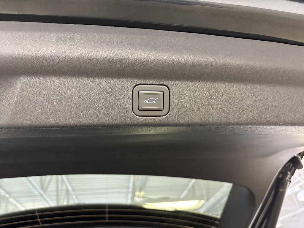 New 2025 Cadillac Escalade IQ Luxury 1 image 22