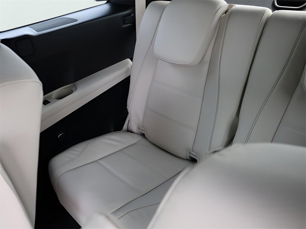 New 2026 Mercedes-Benz GLS 450 4MATIC image 25
