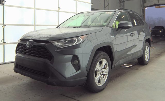 Used 2021 Toyota RAV4 XLE w/ Convenience Package