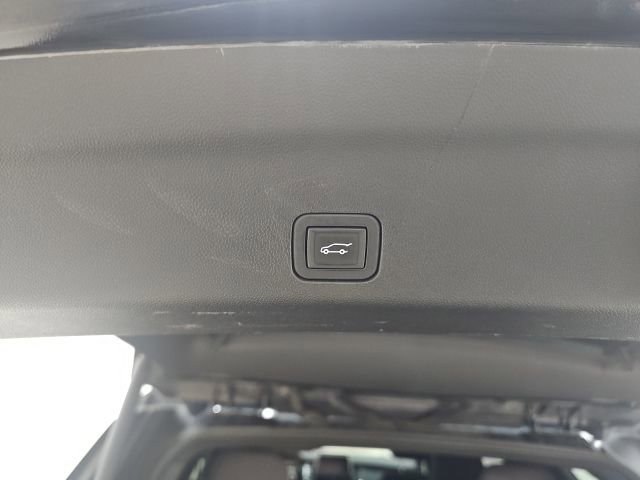 Used 2023 Chevrolet Tahoe LT w/ Luxury Package image 19