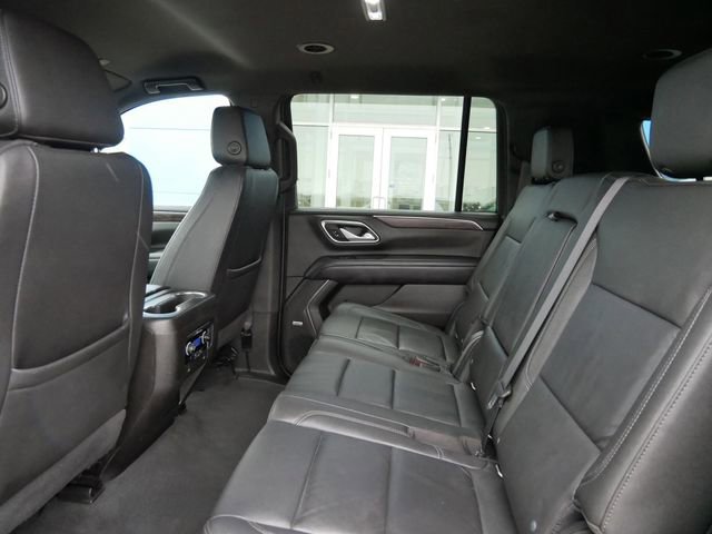 Used 2022 Chevrolet Suburban LT image 8