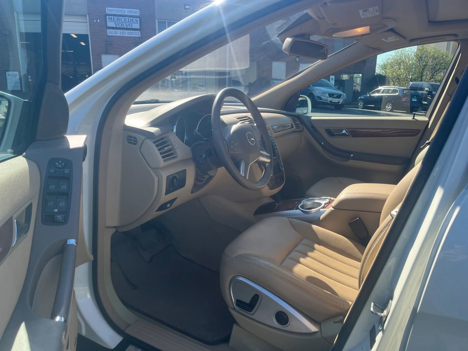 Used 2009 Mercedes-Benz R 350 4MATIC image 4