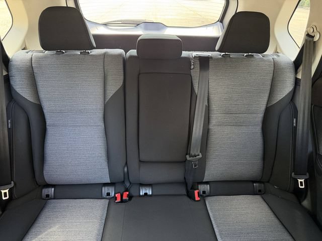 Used 2023 Nissan Rogue SV FWD image 35