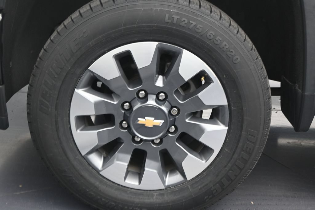 Used 2021 Chevrolet Silverado 2500 Custom w/ Custom Value Package AWD/4WD image 9