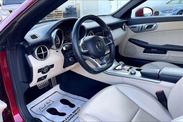 Used 2019 Mercedes-Benz SLC 300 image 13