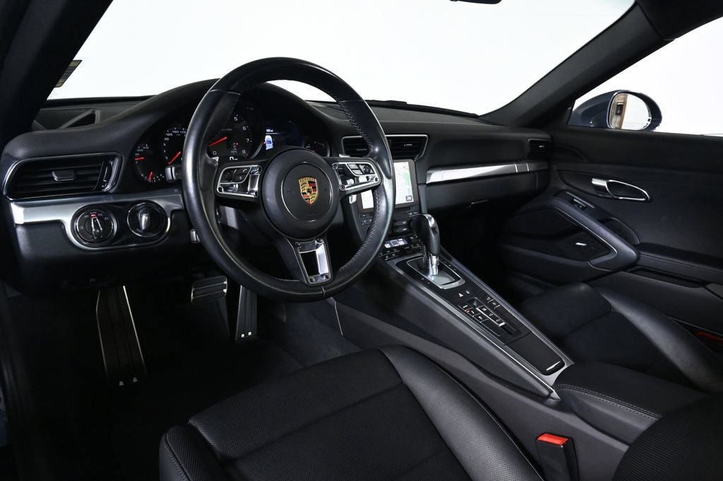 Used 2018 Porsche 911 Carrera 4S image 12