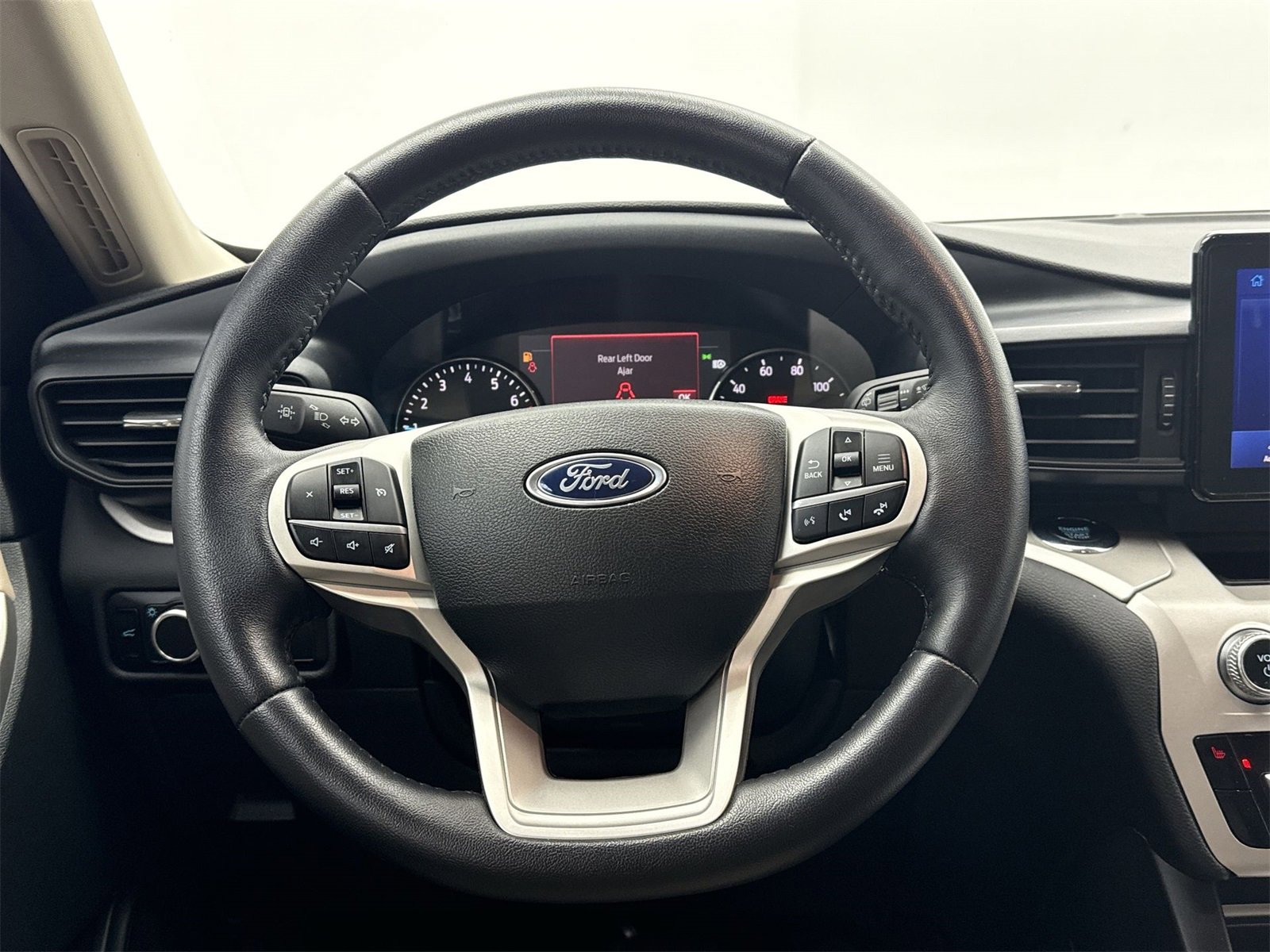 Used 2023 Ford Explorer XLT w/ Class IV Trailer Tow Package image 20