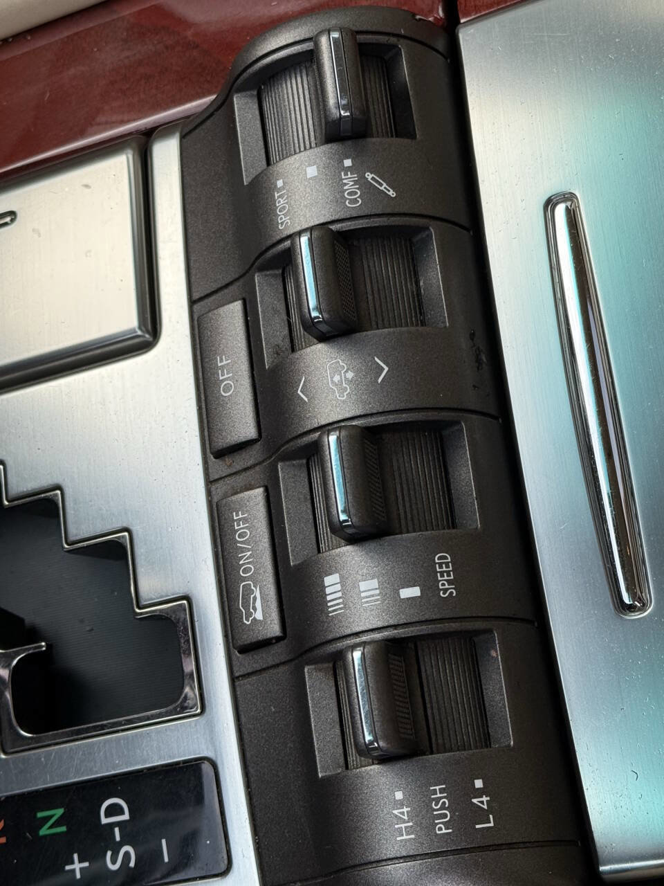 Used 2009 Lexus LX 570 4WD image 12