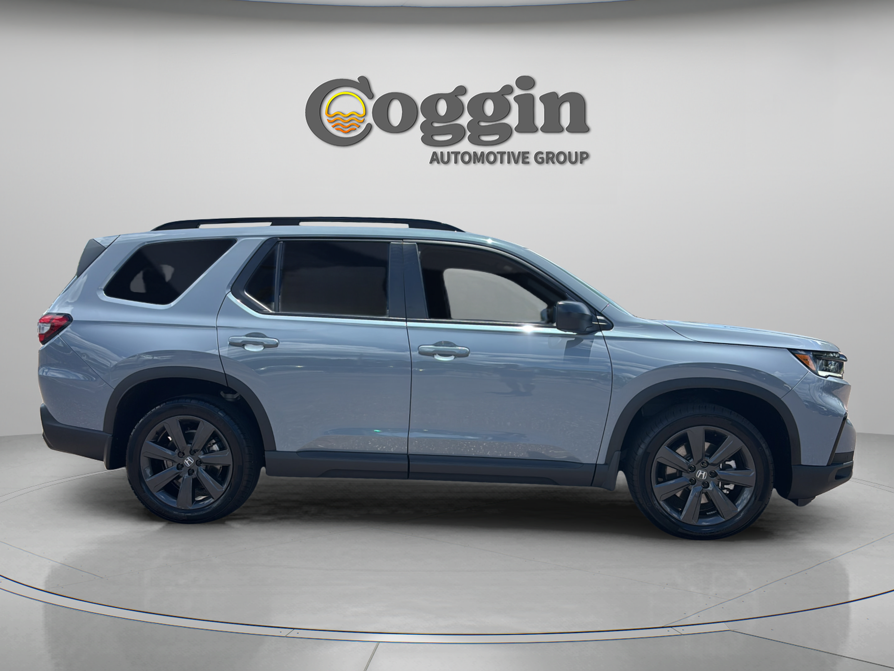 Used 2025 Honda Pilot Sport image 6
