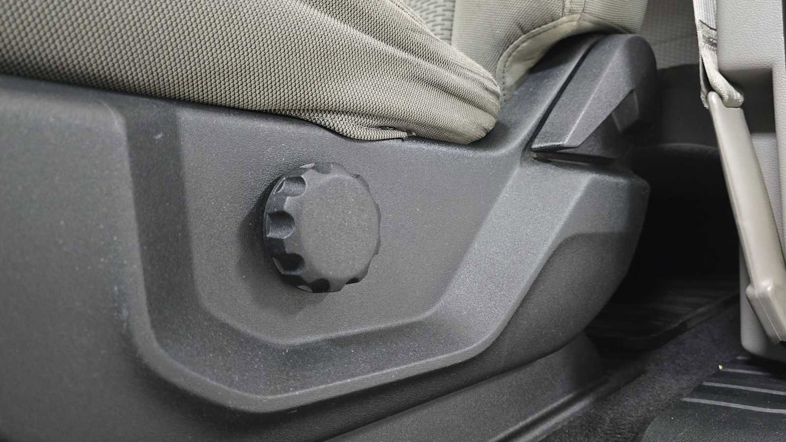 Used 2017 Ford F150 XLT RWD image 25