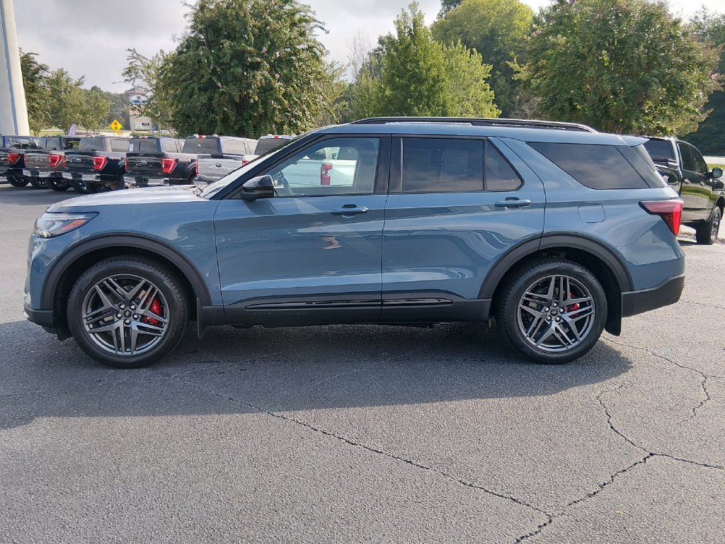 New 2026 Ford Explorer ST w/ Sun And Sound Package AWD/4WD image 7