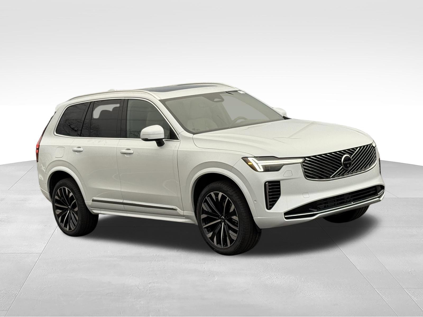 New 2026 Volvo XC90 T8 Plus w/ Protection Package Premier AWD/4WD image 8