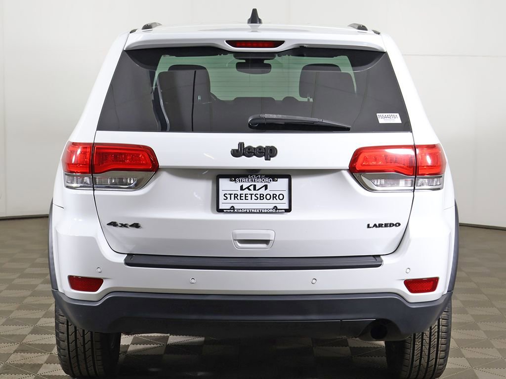 Used 2017 Jeep Grand Cherokee Laredo AWD/4WD image 8