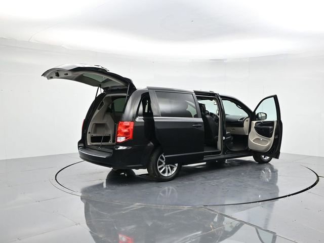 Used 2019 Dodge Grand Caravan SXT image 47