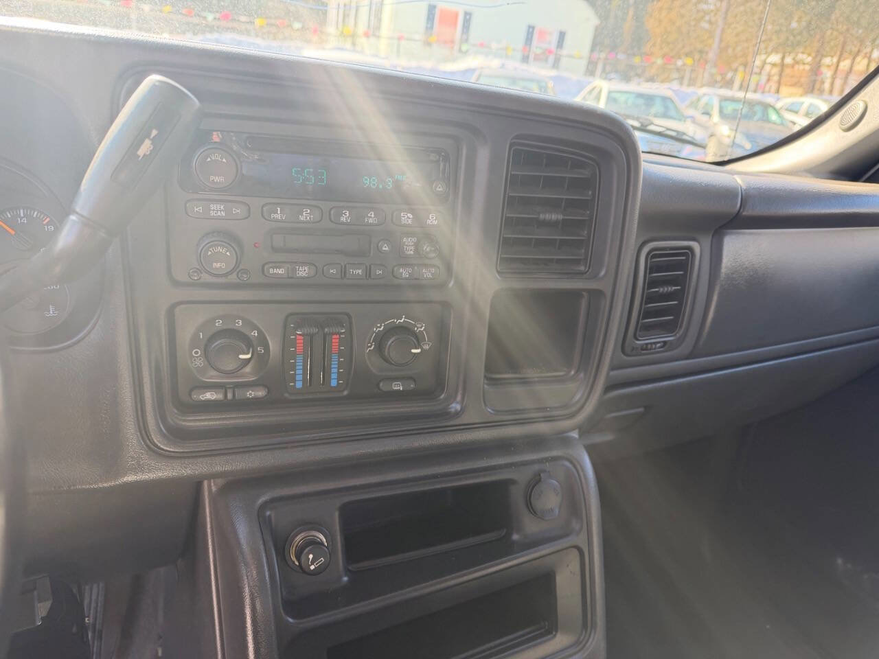 Used 2005 Chevrolet Silverado 1500 Z71 4dr Crew Cab 4WD SB w/ Safe And Sound Package image 9
