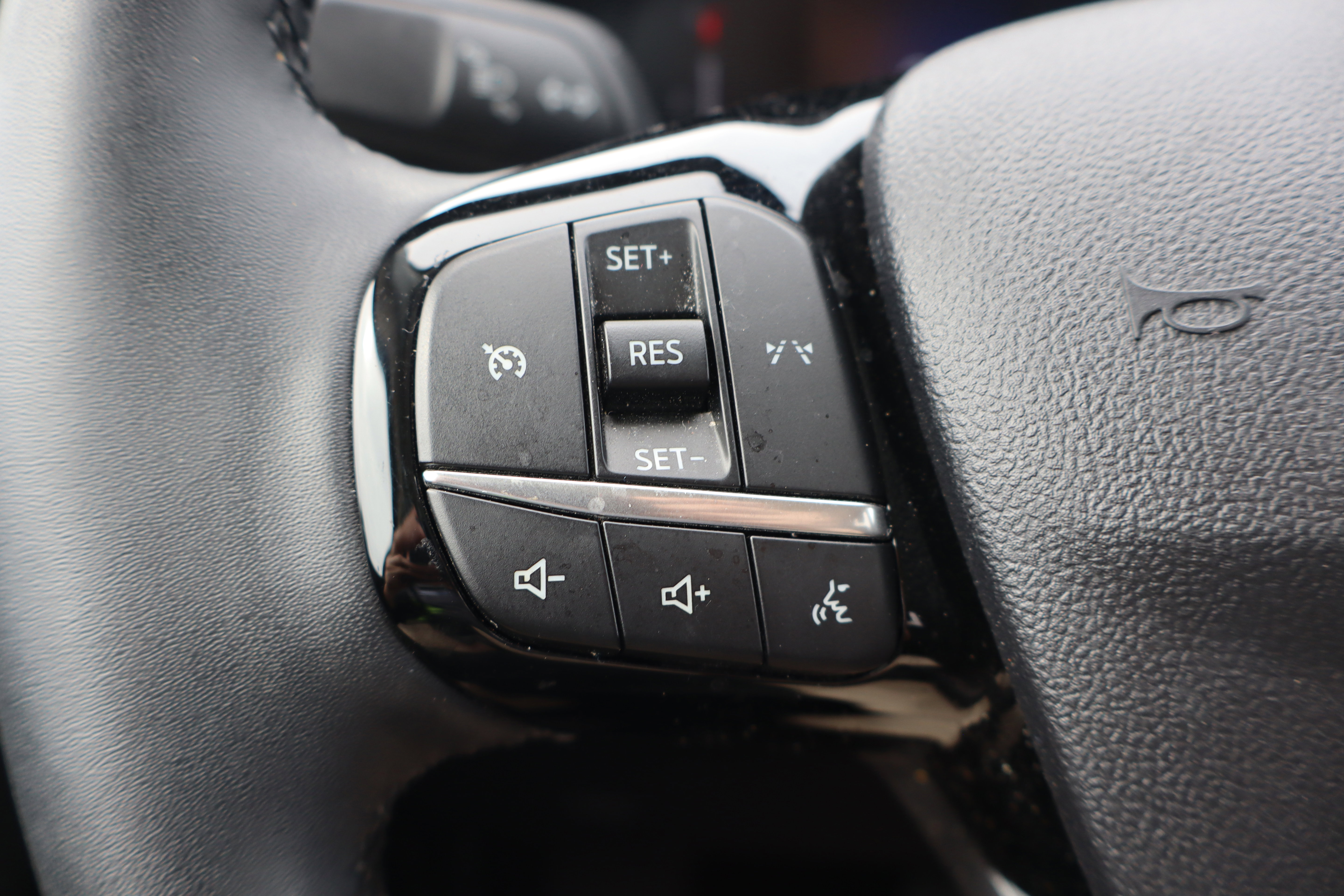 Used 2024 Ford Escape Active AWD/4WD image 16