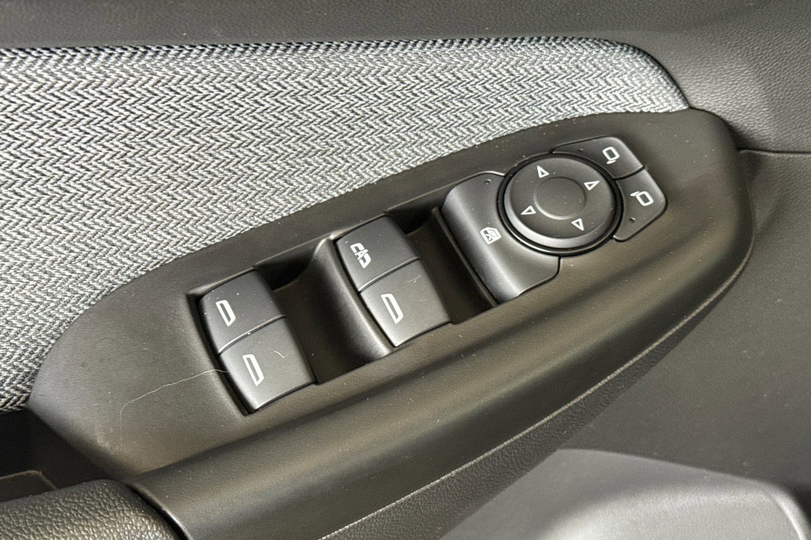 Used 2025 Chevrolet TrailBlazer LT image 13