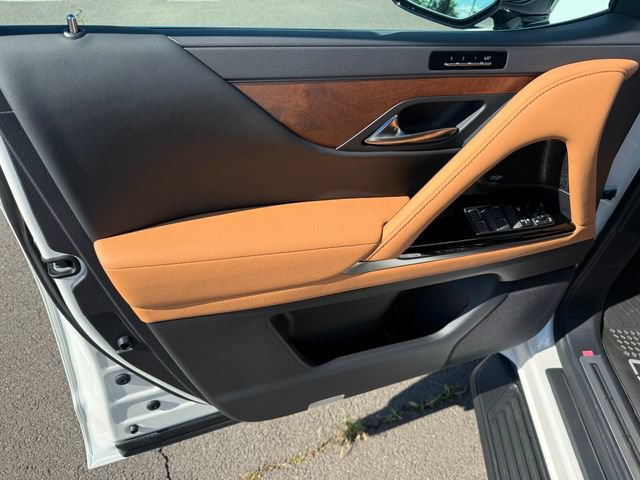 New 2026 Lexus LX 700h Luxury AWD/4WD image 13