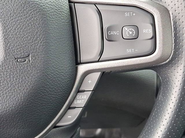 Used 2024 RAM 2500 Tradesman w/ Chrome Appearance Group AWD/4WD image 15