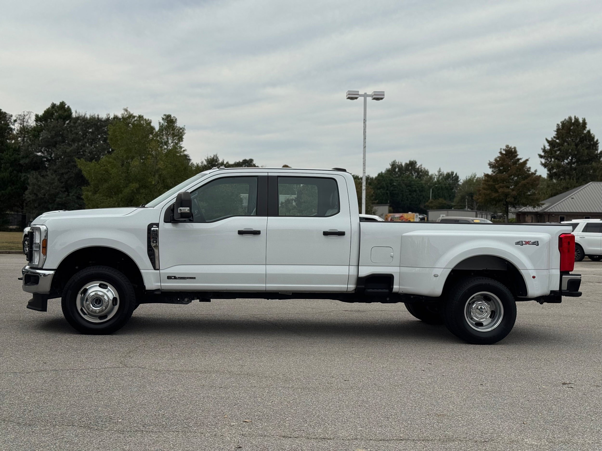 Used 2025 Ford F350 XL AWD/4WD image 23