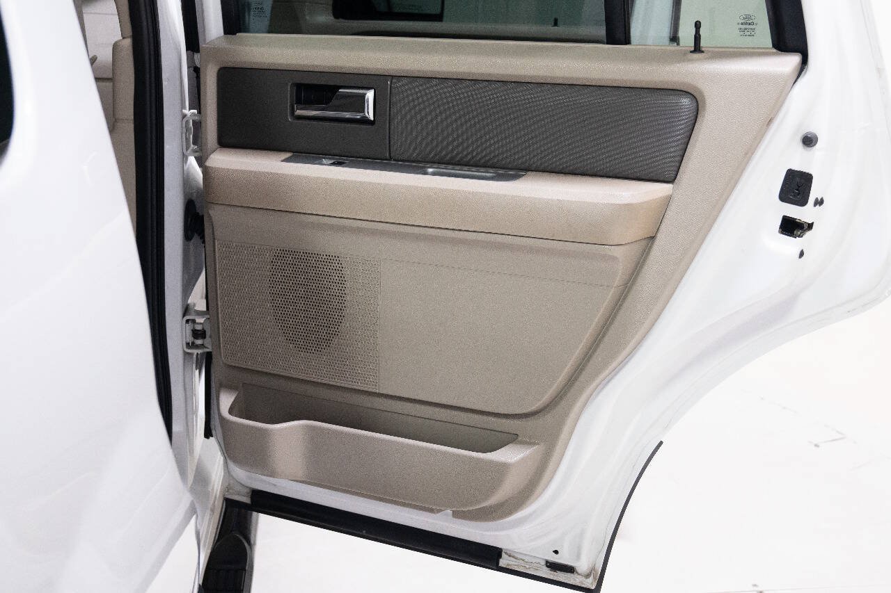 Used 2014 Ford Expedition XL RWD image 24