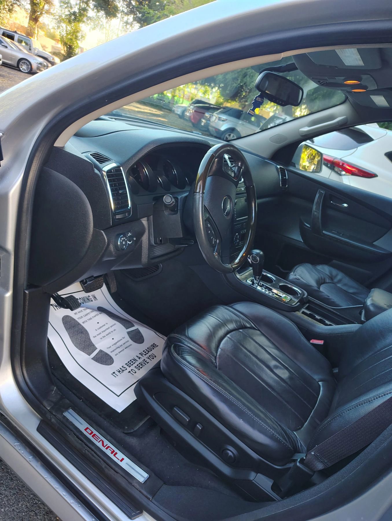 Used 2012 GMC Acadia Denali image 6