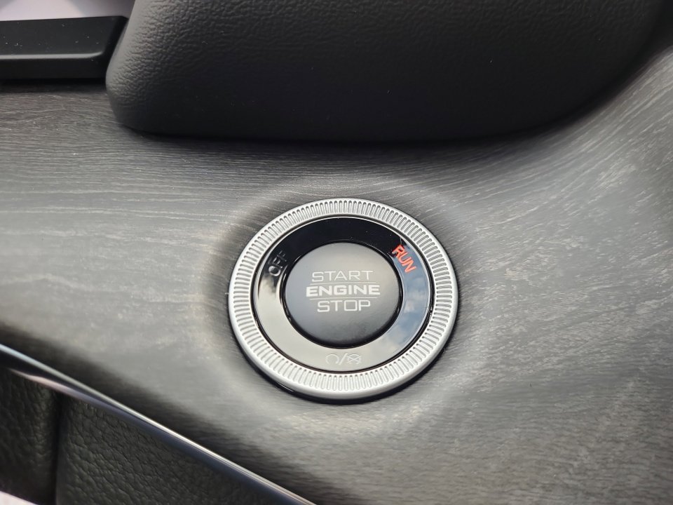 New 2025 Jeep Grand Cherokee L Overland w/ Luxury Tech Group IV image 20