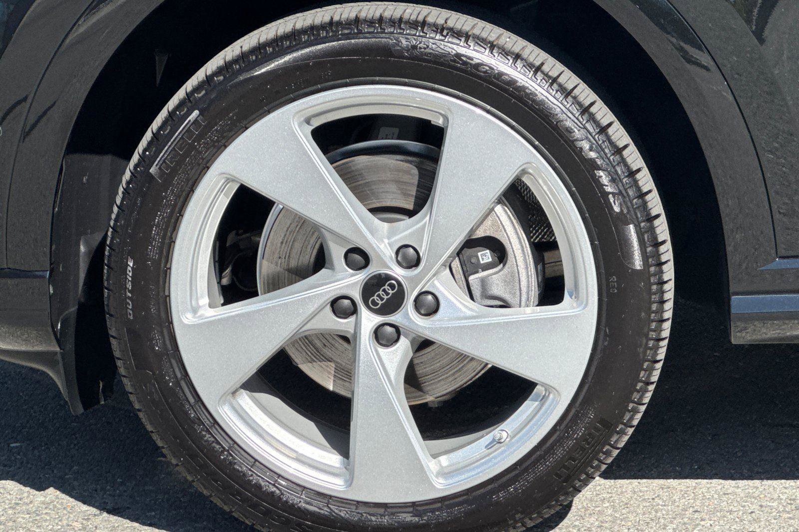 Certified 2025 Audi Q5 Premium Plus w/ Premium Plus image 25