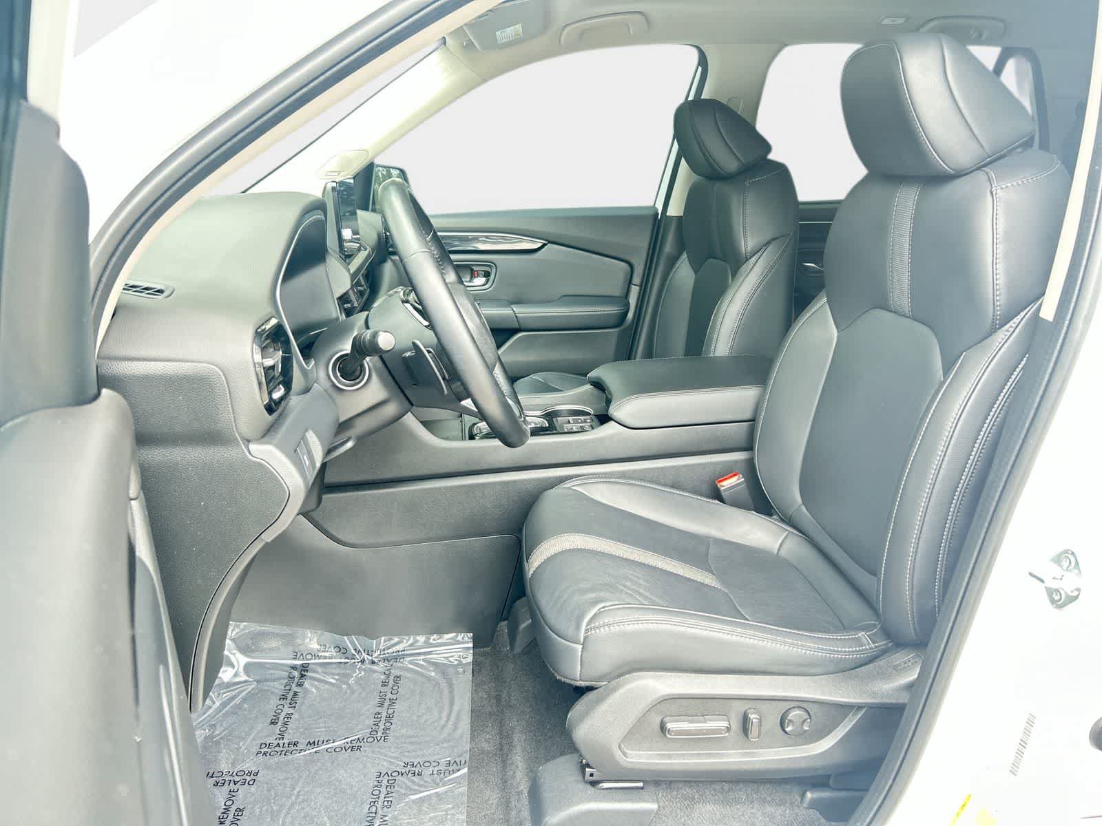Used 2023 Honda Pilot Touring image 11