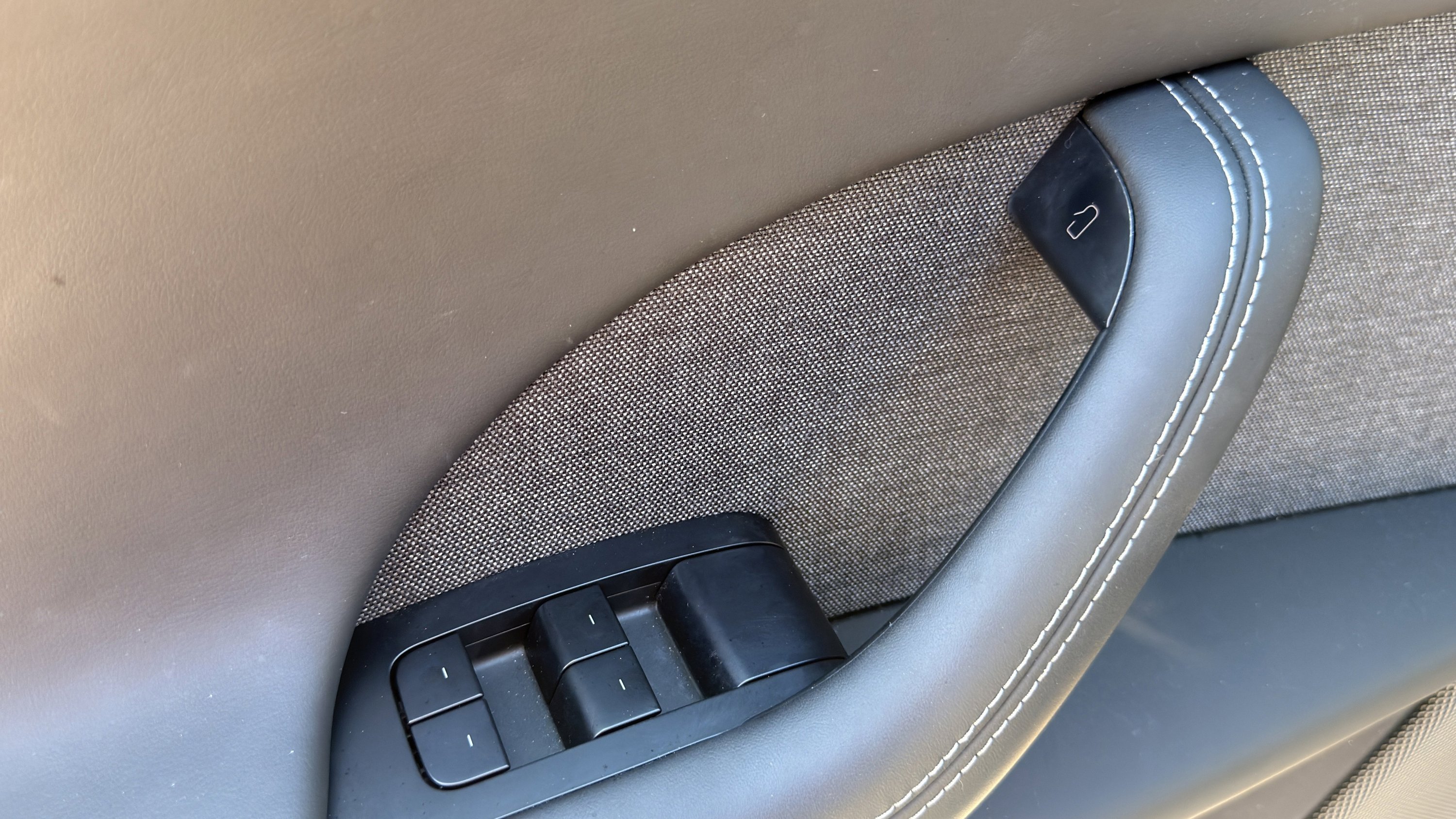 Used 2022 Tesla Model X Plaid image 19