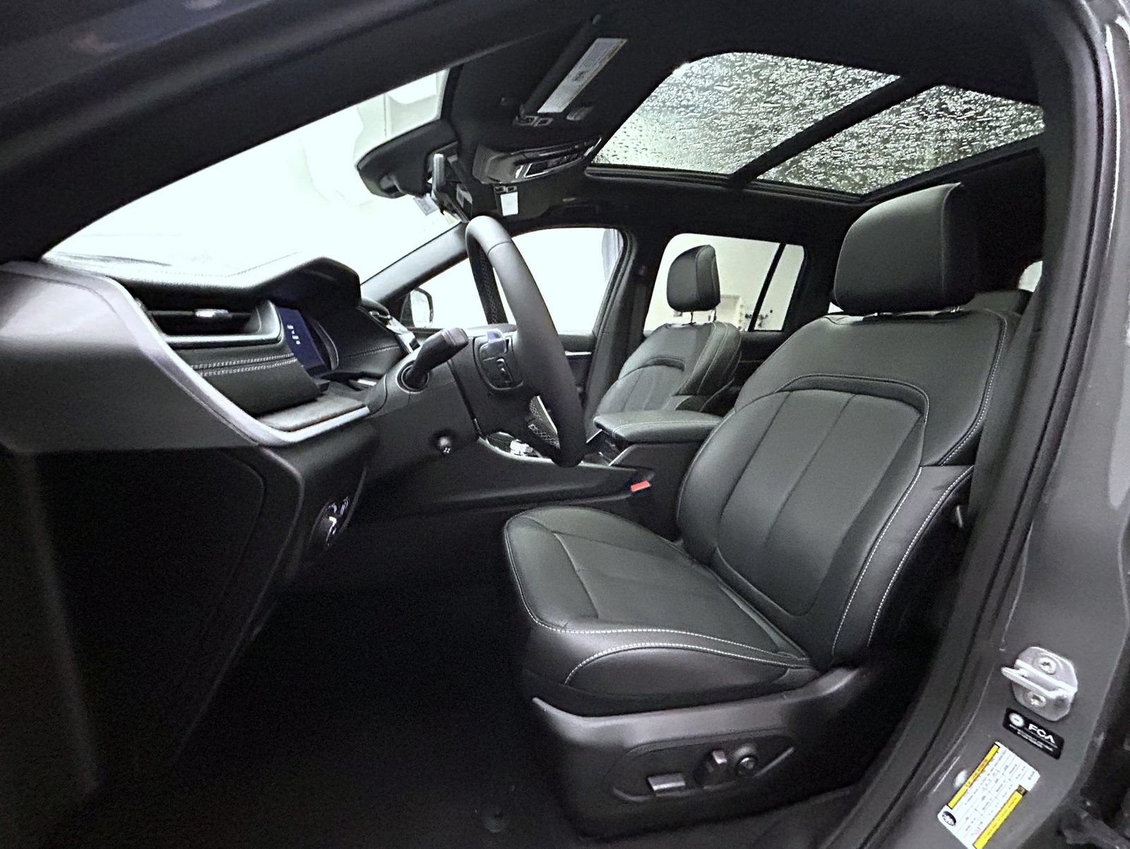 New 2027 Jeep Grand Cherokee Limited AWD/4WD image 10