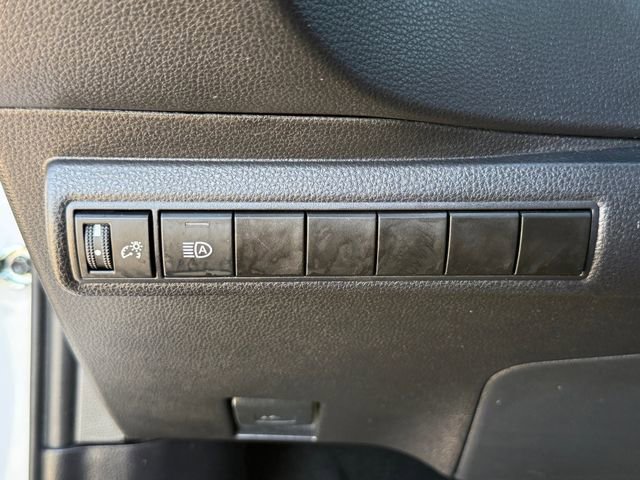 Used 2025 Toyota Corolla LE FWD image 23