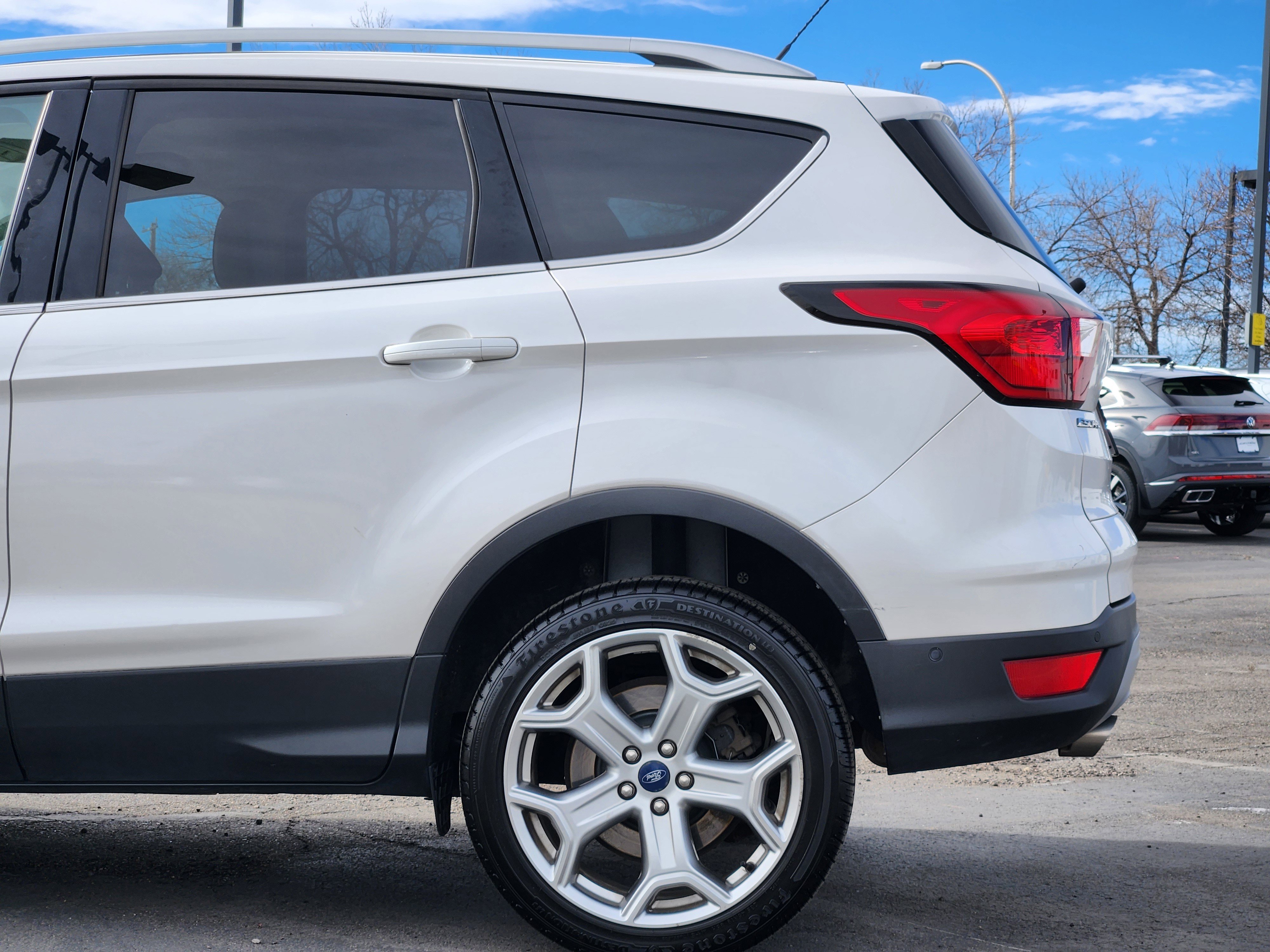 Used 2019 Ford Escape Titanium image 4