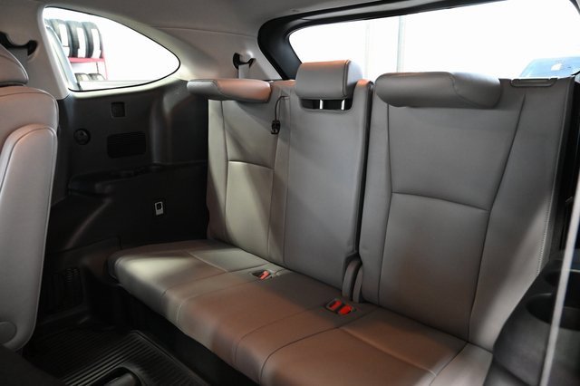 Used 2023 Toyota Highlander Limited image 13