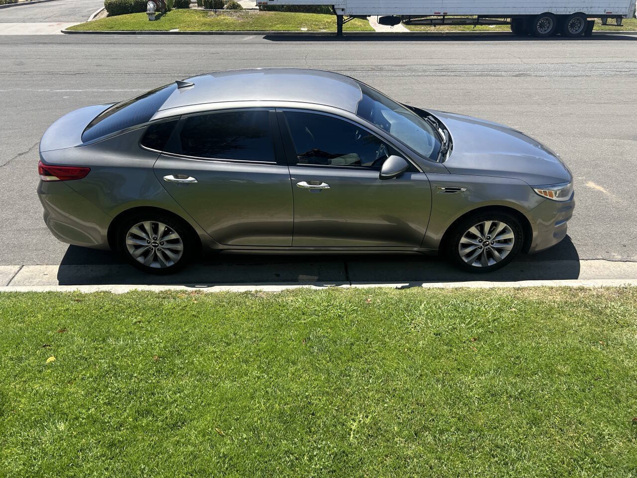 Used 2017 Kia Optima LX FWD image 9