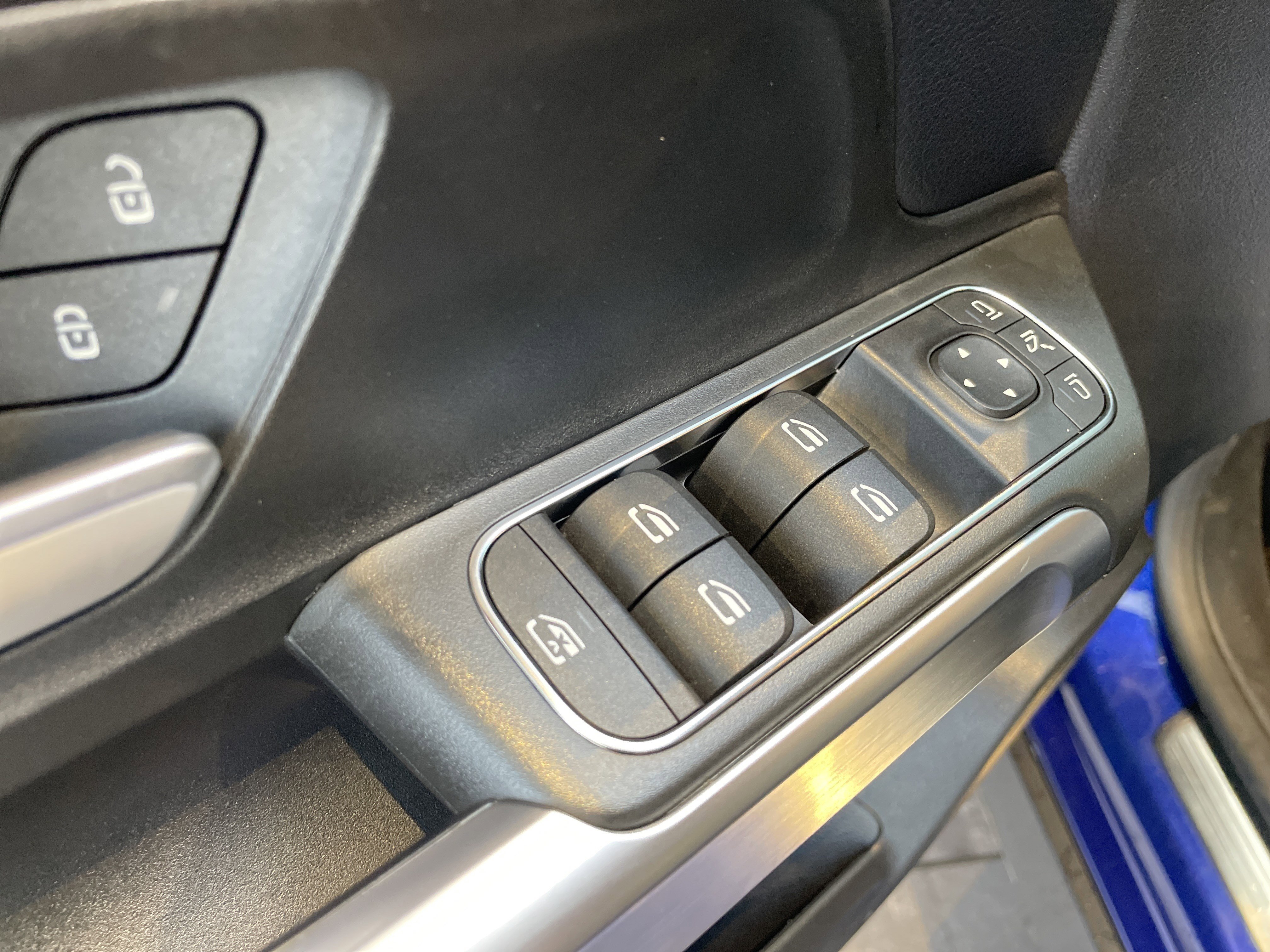 Used 2021 Mercedes-Benz GLB 250 image 17