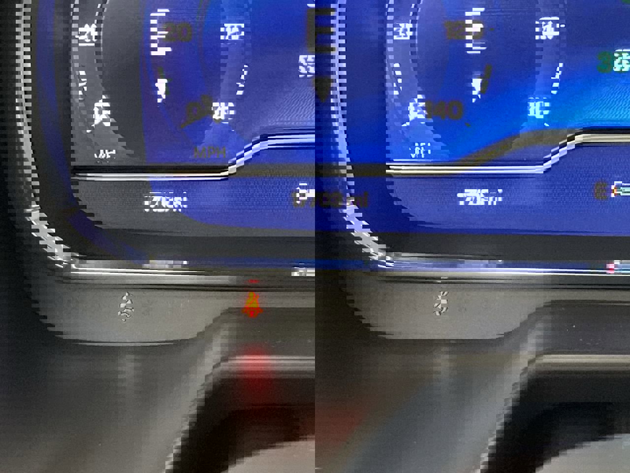 Certified 2024 Chevrolet Suburban RST w/ Luxury Package image 18